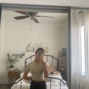 puffed short sleeve blouse